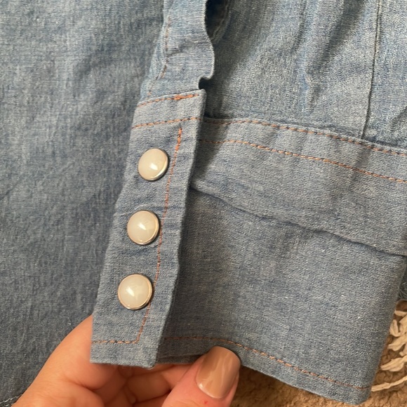 SOLD Wrangler Pearl Snap - Picture 4 of 5